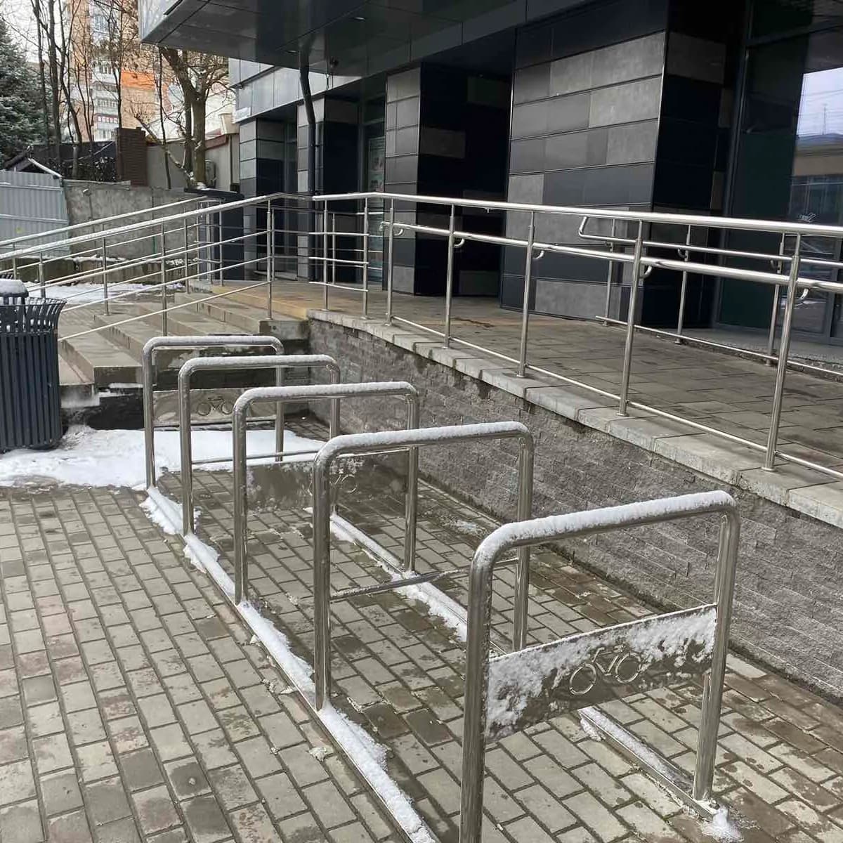 Паркан з нержавіючої сталі